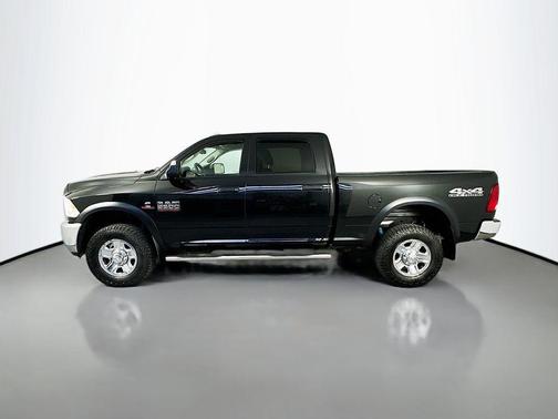 Brilliant Black Crystal Pearlcoat 2018 RAM 2500 Tradesman Crew Cab 4x4 6'4' Box