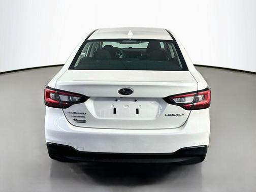 Crystal White Pearl 2020 Subaru Legacy Premium