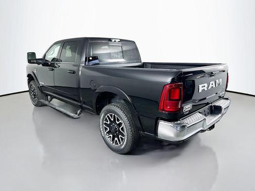 Diamond Black Crystal Pearlcoat 2026 RAM 2500 Longhorn