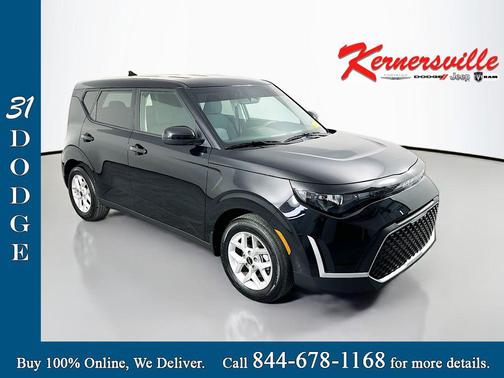 Fusion Black 2025 Kia Soul LX