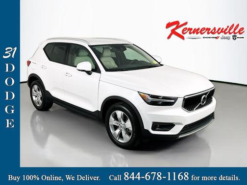 2021 Volvo XC40 T4 Momentum