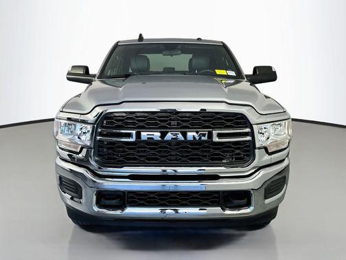 Billet Silver Metallic Clearcoat 2022 RAM 2500 Tradesman Crew Cab 4x4 6'4' Box