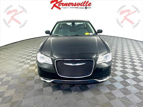 2021 Chrysler 300 Touring