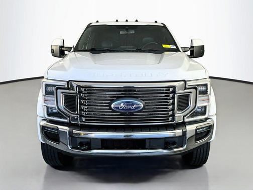 Oxford White 2022 Ford F-450 Lariat