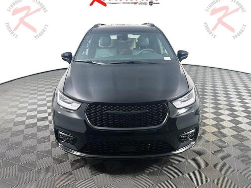 2025 Chrysler Pacifica L