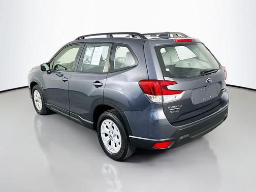 Magnetite Gray Metallic 2022 Subaru Forester Base