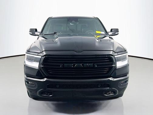 Diamond Black Crystal Pearlcoat 2024 RAM 1500 Laramie