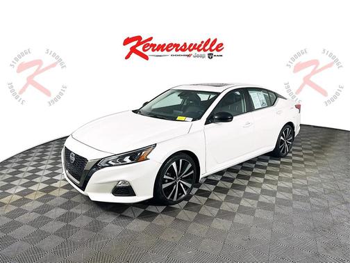 2021 Nissan Altima SR FWD