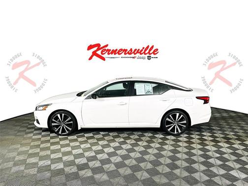 2021 Nissan Altima SR FWD