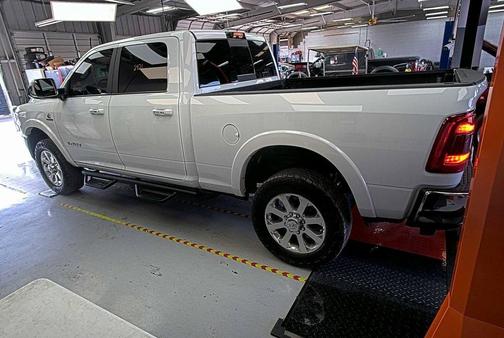 2022 RAM 2500 Laramie Crew Cab 4x4 6'4' Box