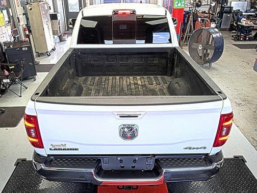 2022 RAM 2500 Laramie Crew Cab 4x4 6'4' Box