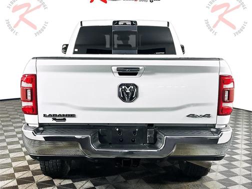 2022 RAM 2500 Laramie Crew Cab 4x4 6'4' Box