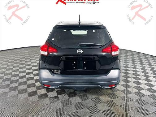 2019 Nissan Kicks S