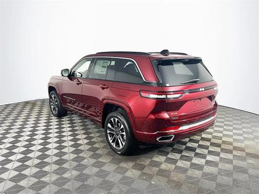 2025 Jeep Grand Cherokee Overland