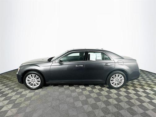 2013 Chrysler 300C Luxury Series