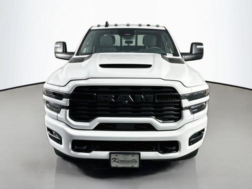 Bright White Clearcoat 2026 RAM 2500 Black Express Crew Cab 4x2 6'4' Box