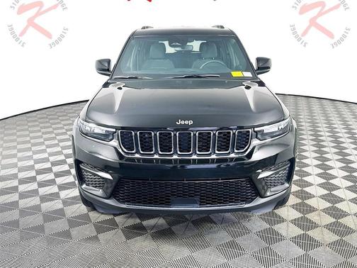 2024 Jeep Grand Cherokee Laredo