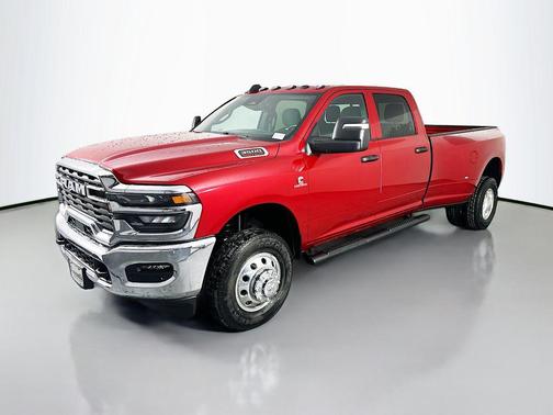Molten Red Pearlcoat 2026 RAM 3500 Tradesman Crew Cab 4x4 8' Box