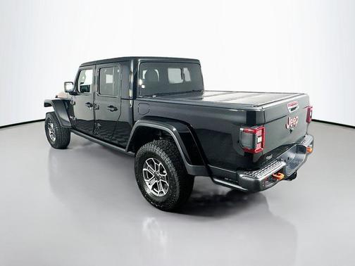 Black Clearcoat 2026 Jeep Gladiator Mojave X