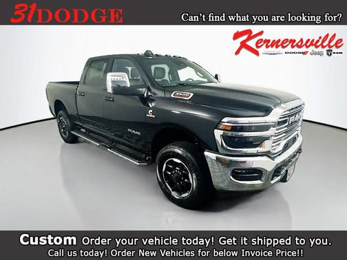 Diamond Black Crystal Pearlcoat 2025 RAM 3500 Laramie Crew Cab 4x4 6'4' Box