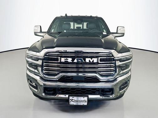 Diamond Black Crystal Pearlcoat 2025 RAM 3500 Laramie Crew Cab 4x4 6'4' Box