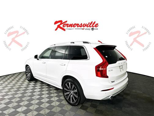 2019 Volvo XC90 T5 Momentum