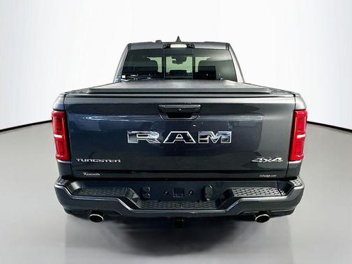 Granite Crystal Metallic Clearcoat 2026 RAM 1500 ST