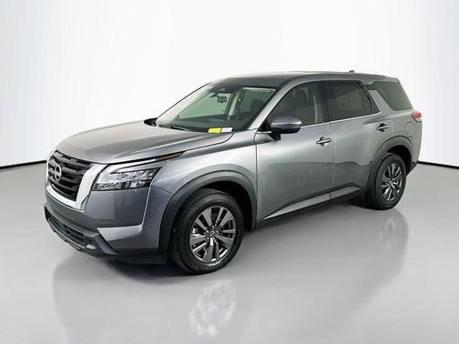 Gun Metallic 2022 Nissan Pathfinder S 2WD