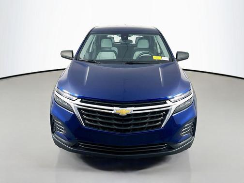 Blue Glow Metallic 2022 Chevrolet Equinox LS