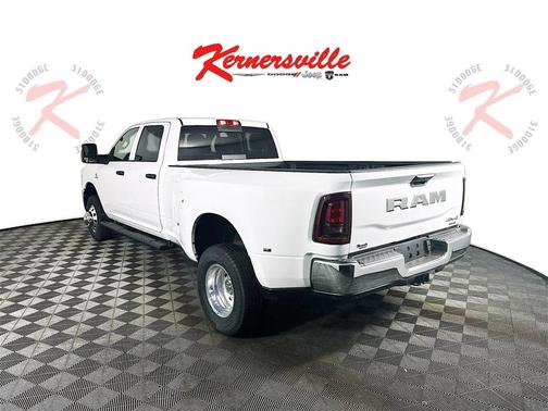 2025 RAM 3500 Tradesman Crew Cab 4x4 8' Box