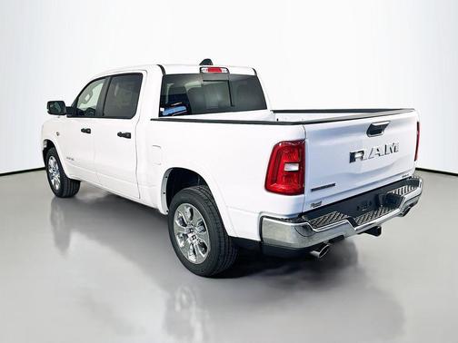 Bright White Clearcoat 2026 RAM 1500 Big Horn/Lone Star