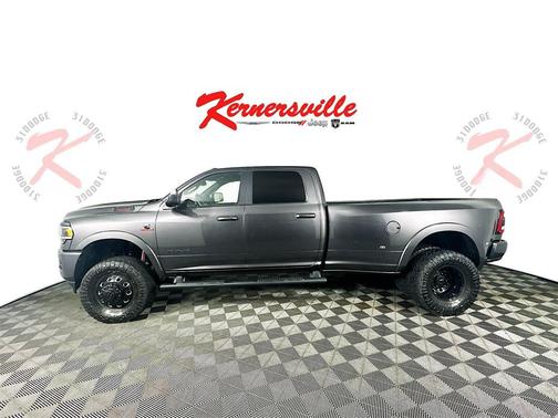 2022 RAM 3500 Laramie Crew Cab 4x4 8' Box