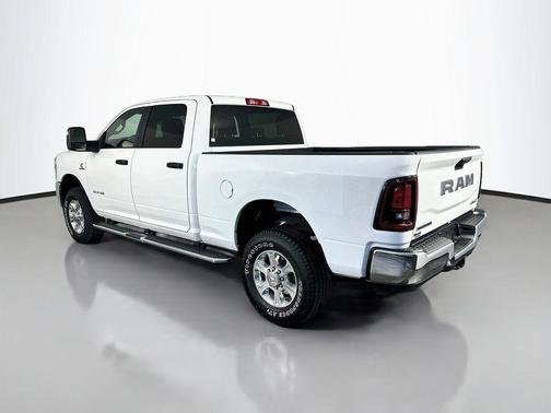 Bright White Clearcoat 2026 RAM 2500 Big Horn Crew Cab 4x4 6'4' Box