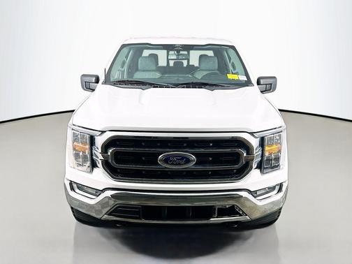 OXFORD WHITE 2022 Ford F-150 XLT