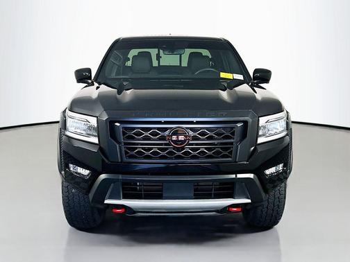 Super Black 2024 Nissan Frontier PRO-4X