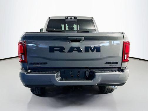 Ceramic Gray Clearcoat 2026 RAM 2500 Laramie Crew Cab 4x4 6'4' Box
