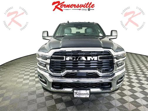 2025 RAM 3500 Tradesman Crew Cab 4x4 8' Box