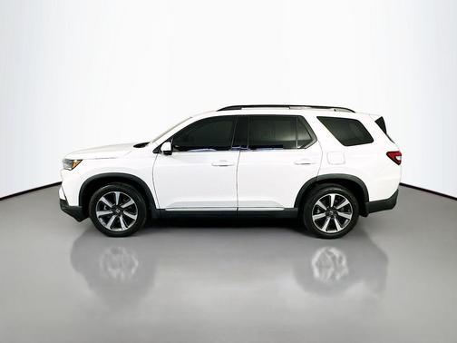Platinum White Pearl 2024 Honda Pilot Elite