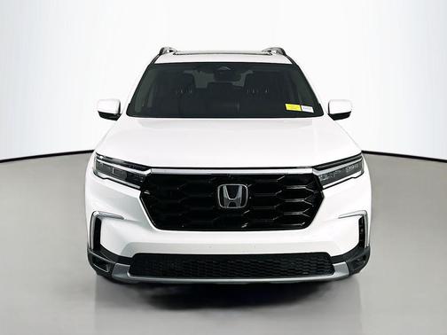 Platinum White Pearl 2024 Honda Pilot Elite