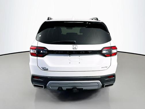 Platinum White Pearl 2024 Honda Pilot Elite