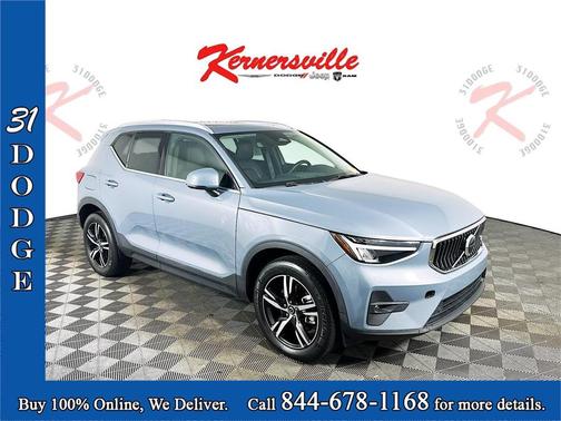 2023 Volvo XC40 B4 Plus Bright Theme