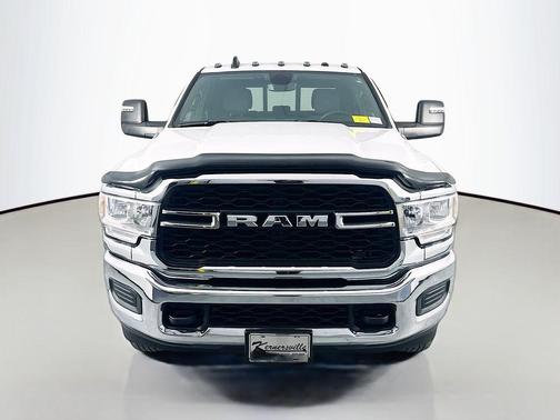 2024 RAM 3500 Tradesman Crew Cab 4x4 8' Box