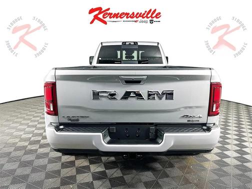 2026 RAM 3500 Limited Crew Cab 4x4 8' Box