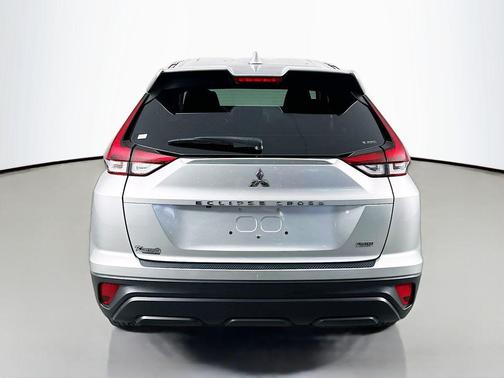 Alloy Silver Metallic 2023 Mitsubishi Eclipse Cross LE