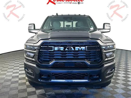 2025 RAM 3500 Big Horn Crew Cab 4x4 8' Box