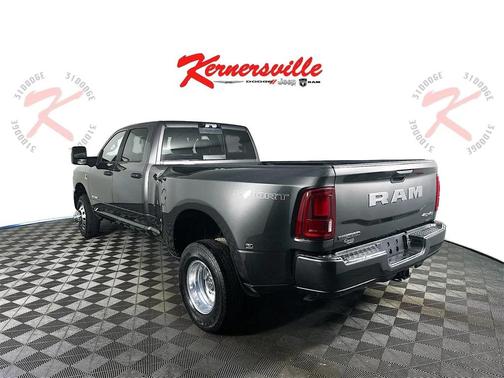 2025 RAM 3500 Big Horn Crew Cab 4x4 8' Box