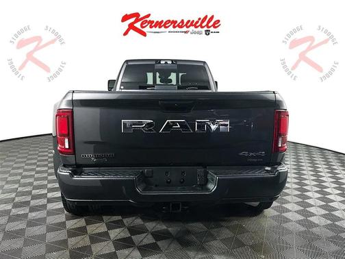 2025 RAM 3500 Big Horn Crew Cab 4x4 8' Box