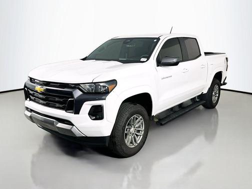 Summit White 2024 Chevrolet Colorado LT