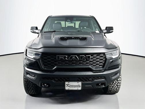 Diamond Black Crystal Pearlcoat 2026 RAM 1500 RHO Crew Cab 4x4 5'7' Box