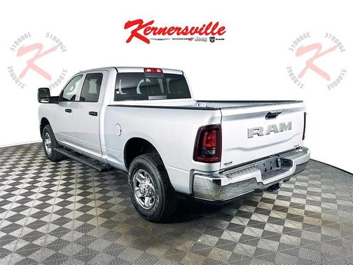 2026 RAM 2500 Tradesman Crew Cab 4x2 6'4' Box